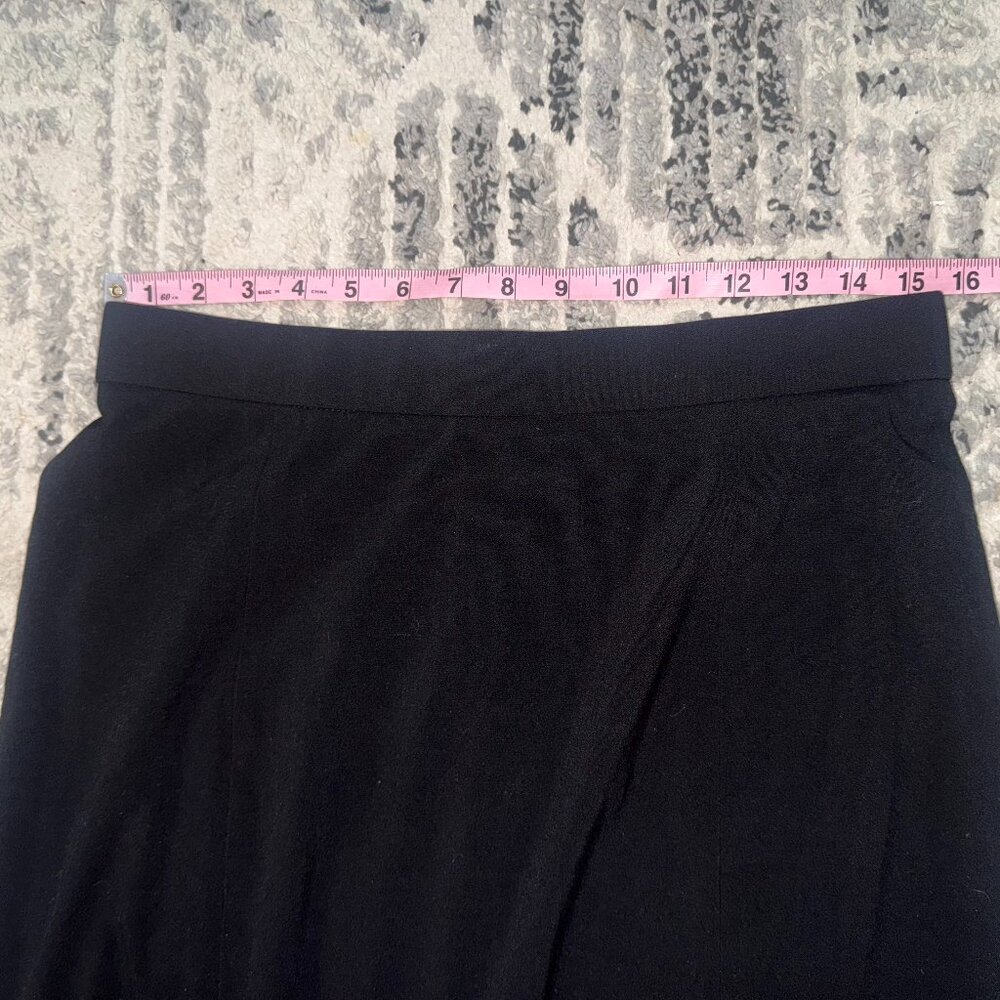 WOMEN BLACK KNEE LENGTH FLOWY SKIRT BRIGGS NEW YORK SIZE 10 - Picture 3 of 8